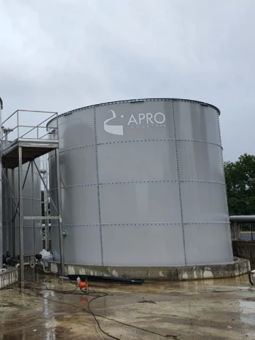 Stockage et traitement d'effluents urbains ou industriels