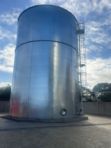 Stockage d'eau d'irrigation et d'eau de forage