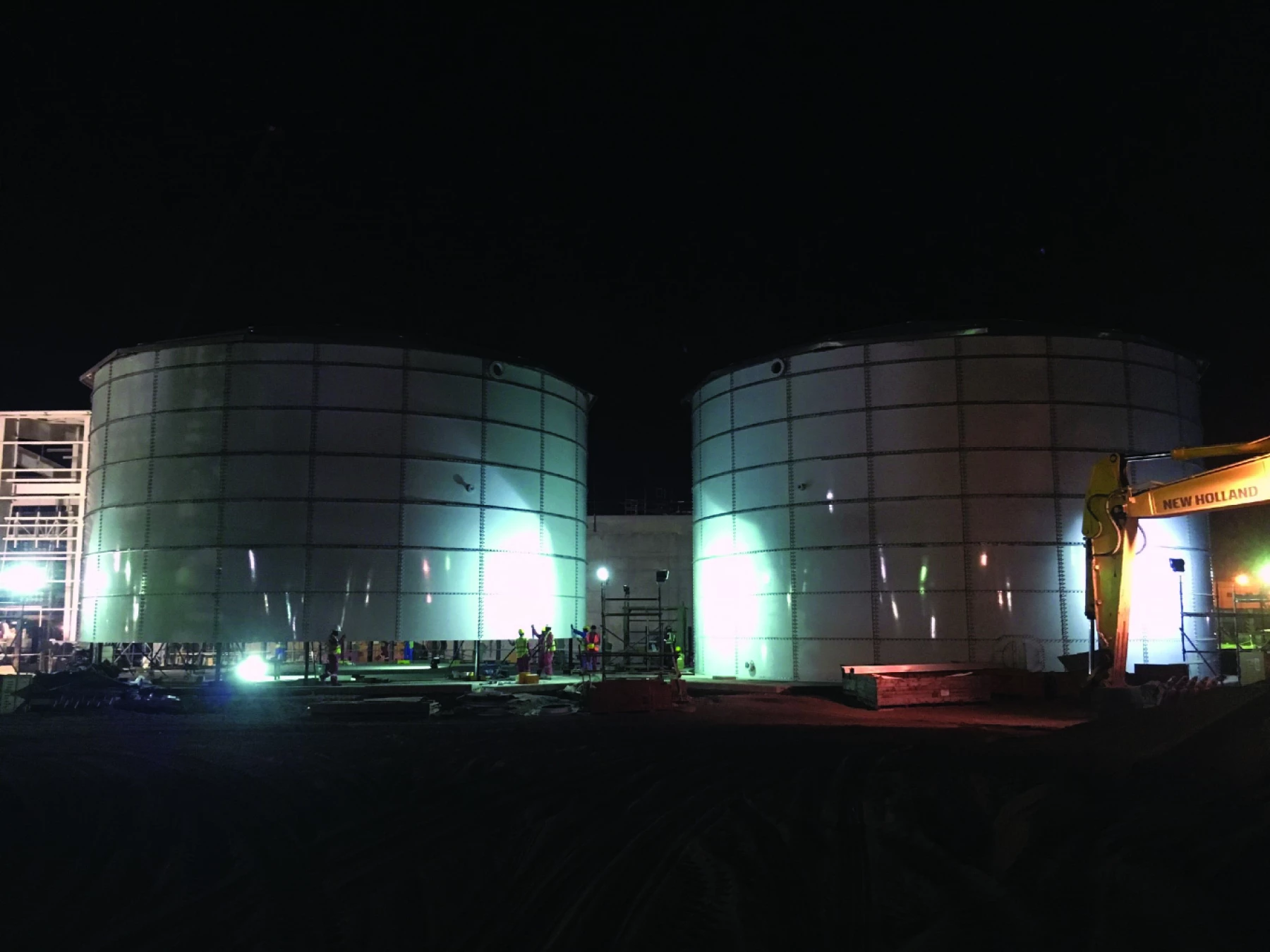 Réservoir d'eau déminéralisée boulonné