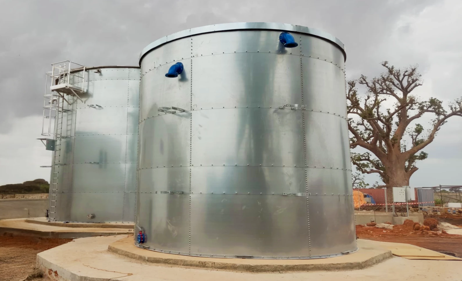 Réservoirs de stockage d’eau brute et d’eau traitée au Sénégal