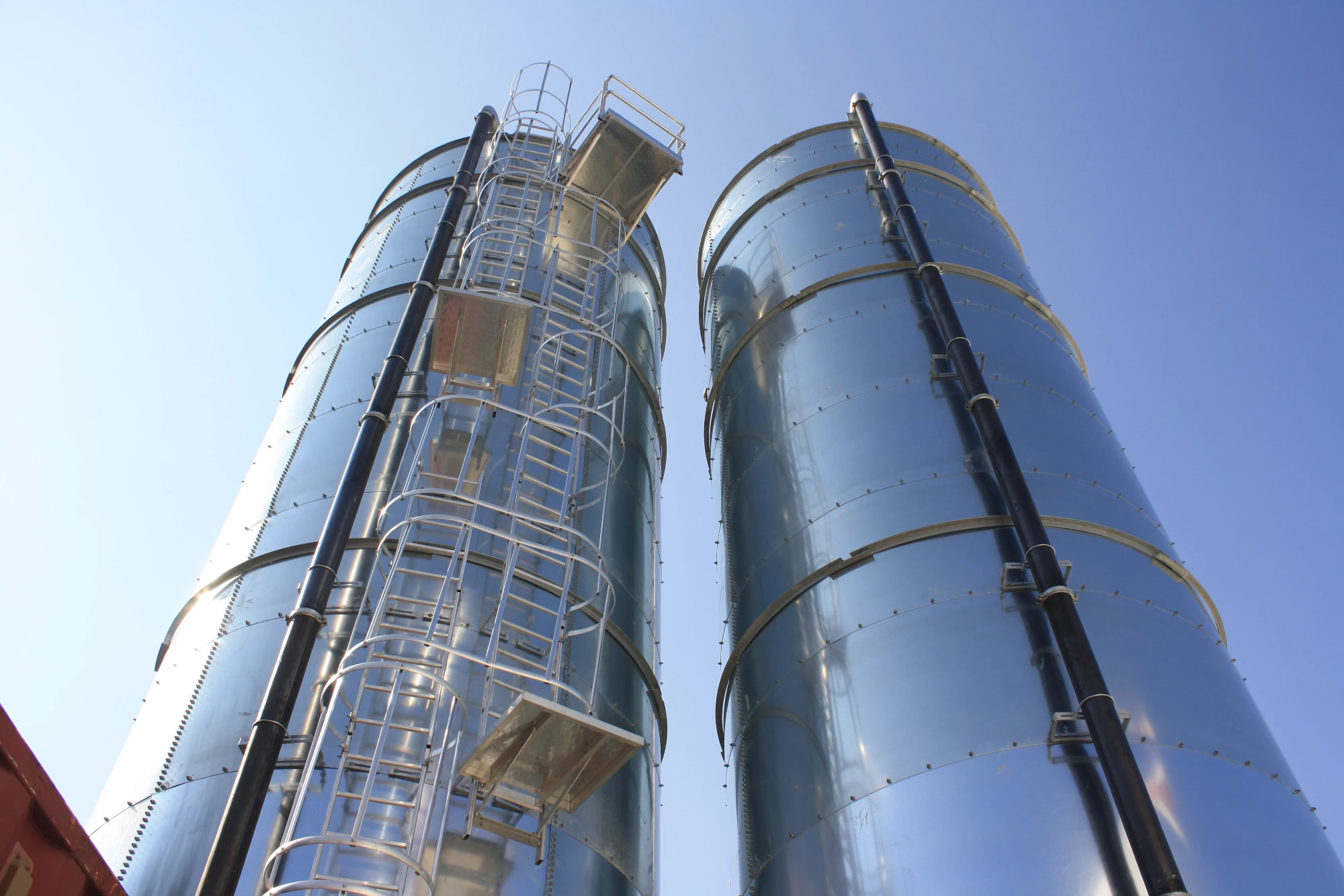 reservoir-eau-acier-galvanise-vs-inox
