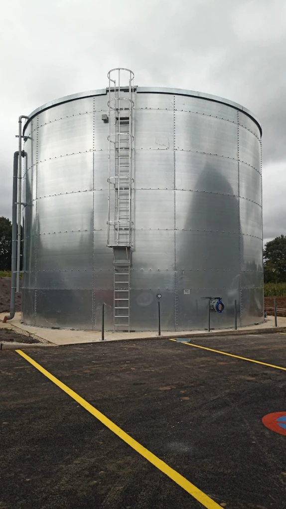 Réservoir incendie boulonné risques spéciaux