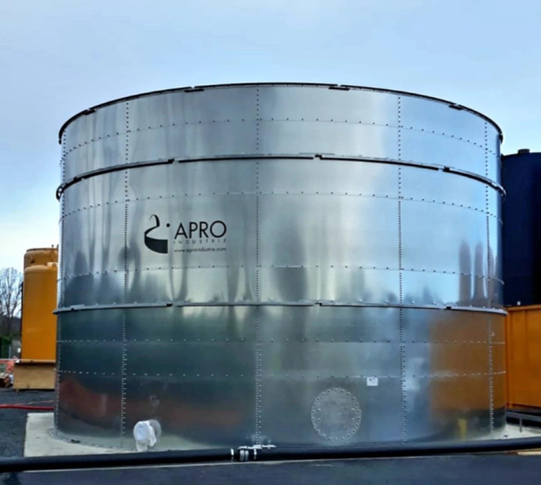 Stockage d'eau de récupération d'extinction ou d'eaux polluées