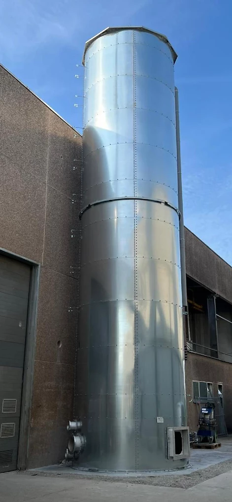 Réservoir d'eau potable et alimentaire boulonné