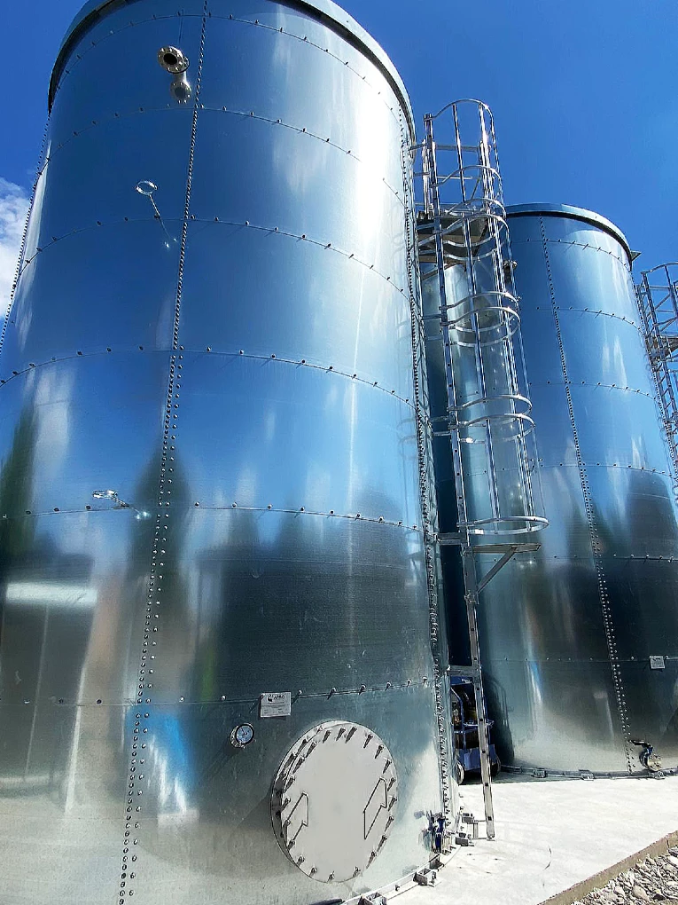 Réservoir d'eau potable et alimentaire boulonné