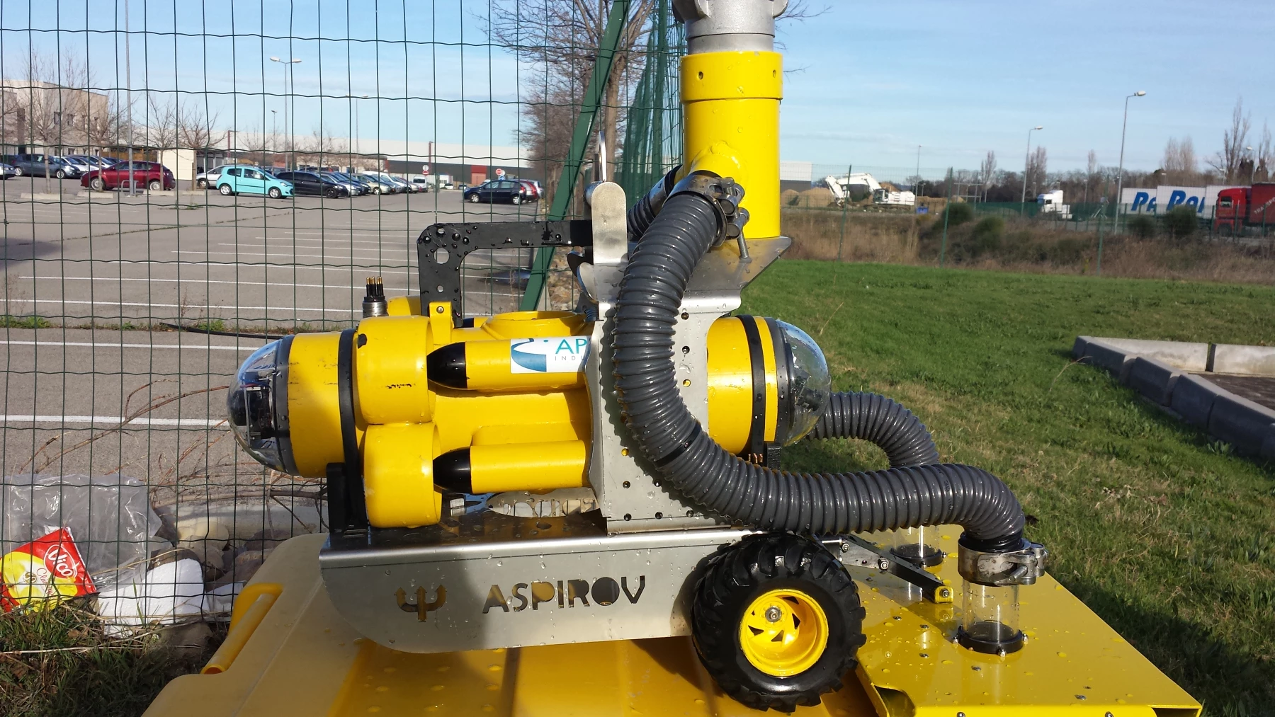 Inspection et nettoyage robot