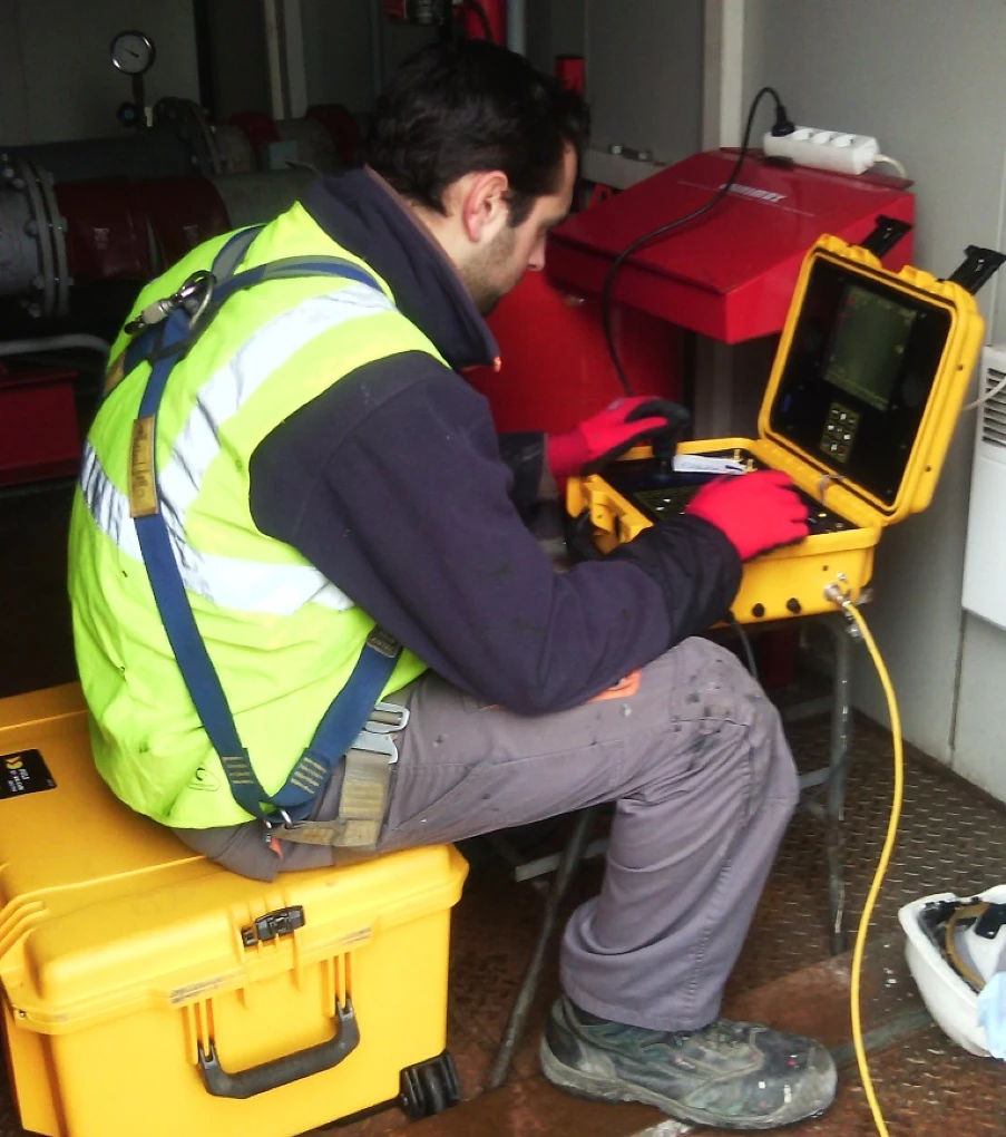 Inspection et nettoyage robot