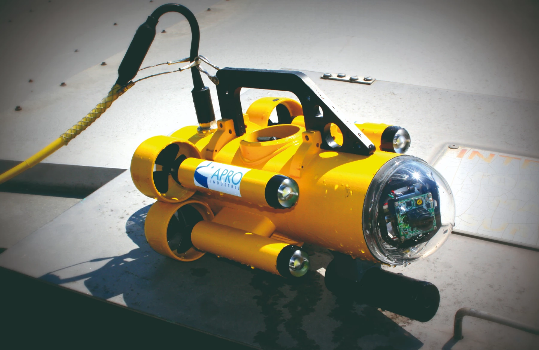 Inspection et nettoyage robot