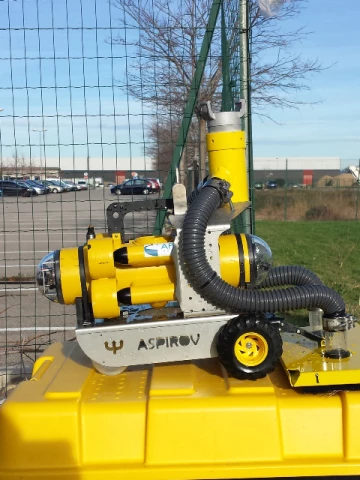 Inspection et nettoyage robot
