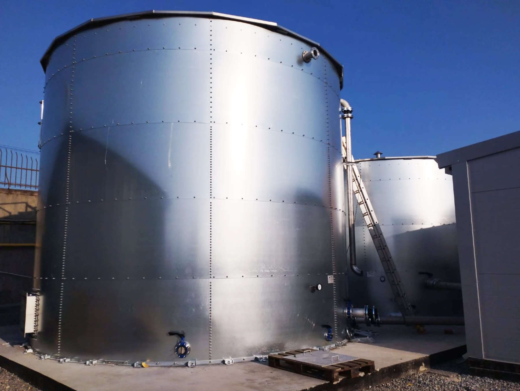 Réservoir de stockage d’eau alimentaire en Arménie