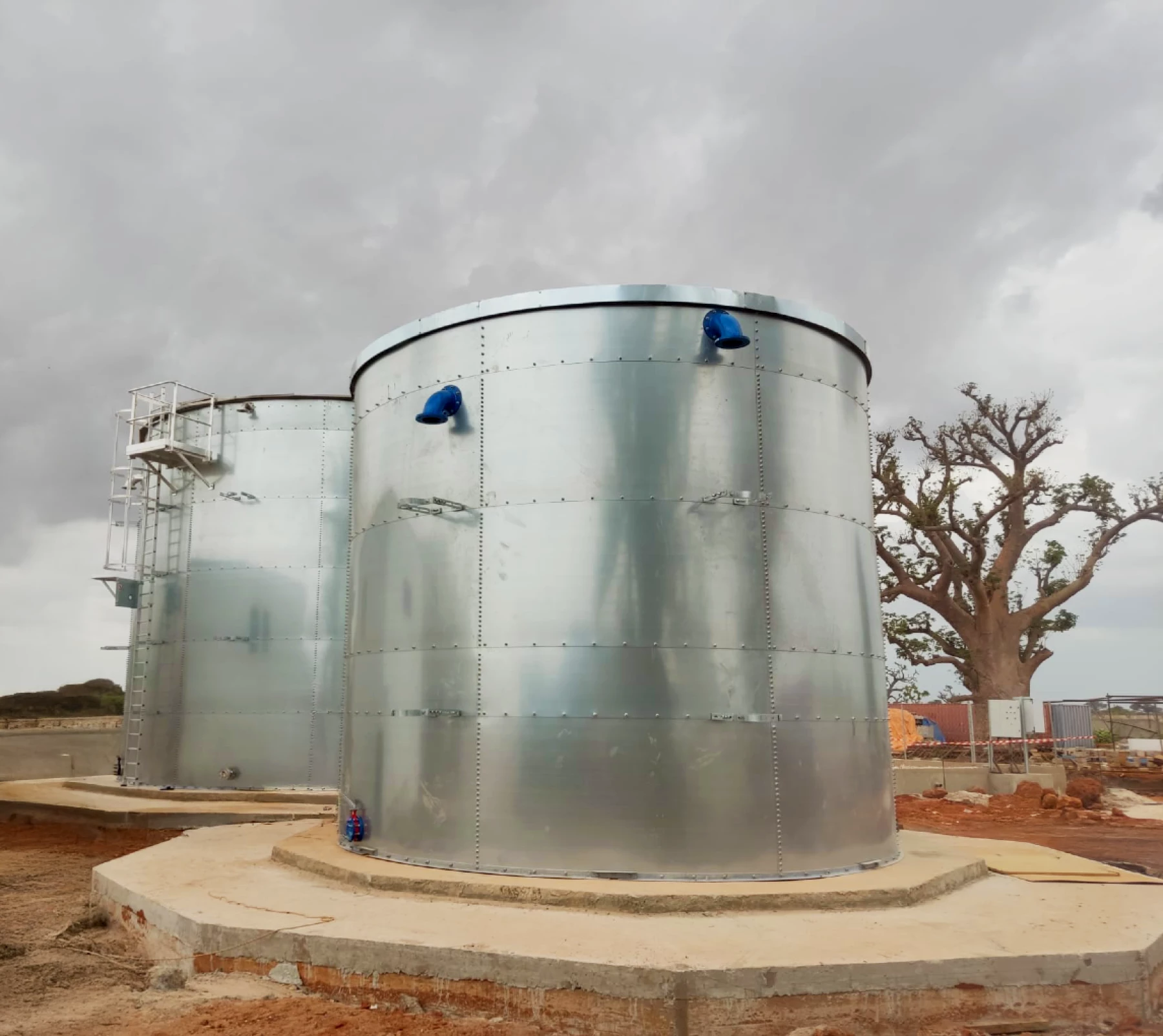 Réservoirs de stockage d’eau brute et d’eau traitée au Sénégal