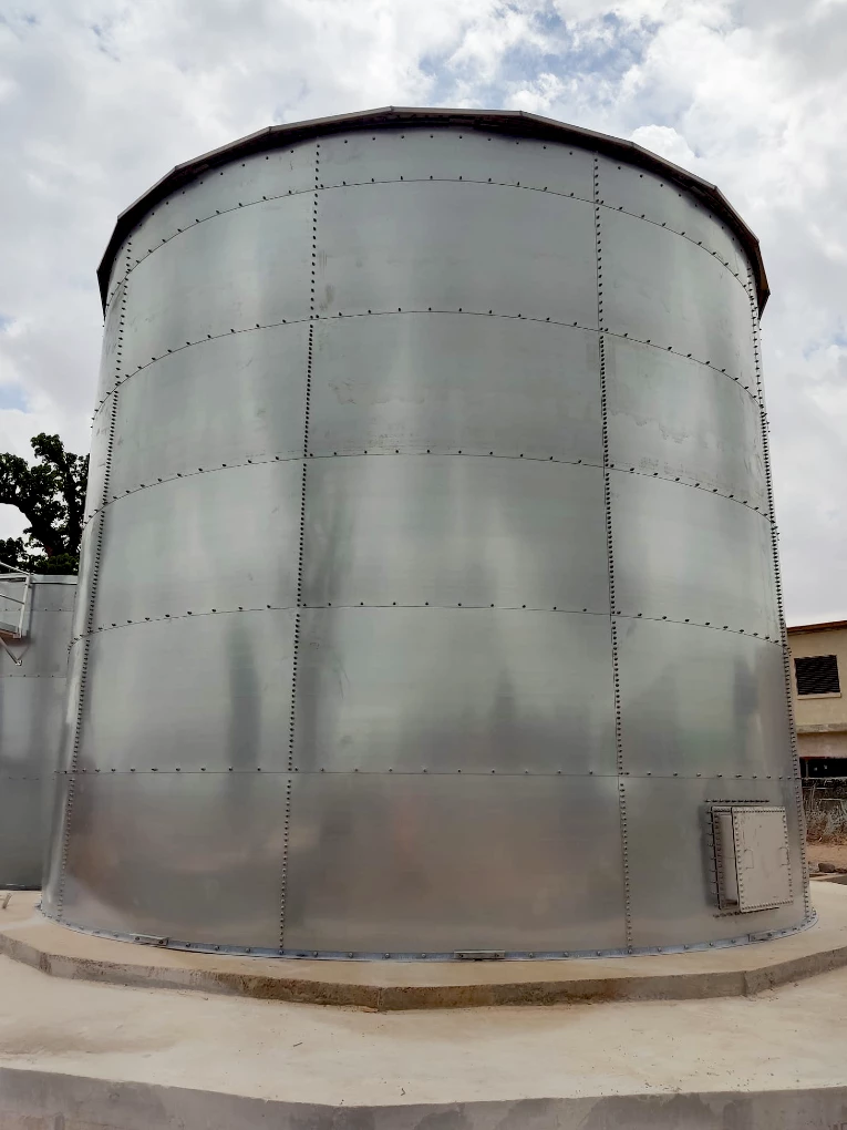 Réservoirs de stockage d’eau brute et d’eau traitée au Sénégal