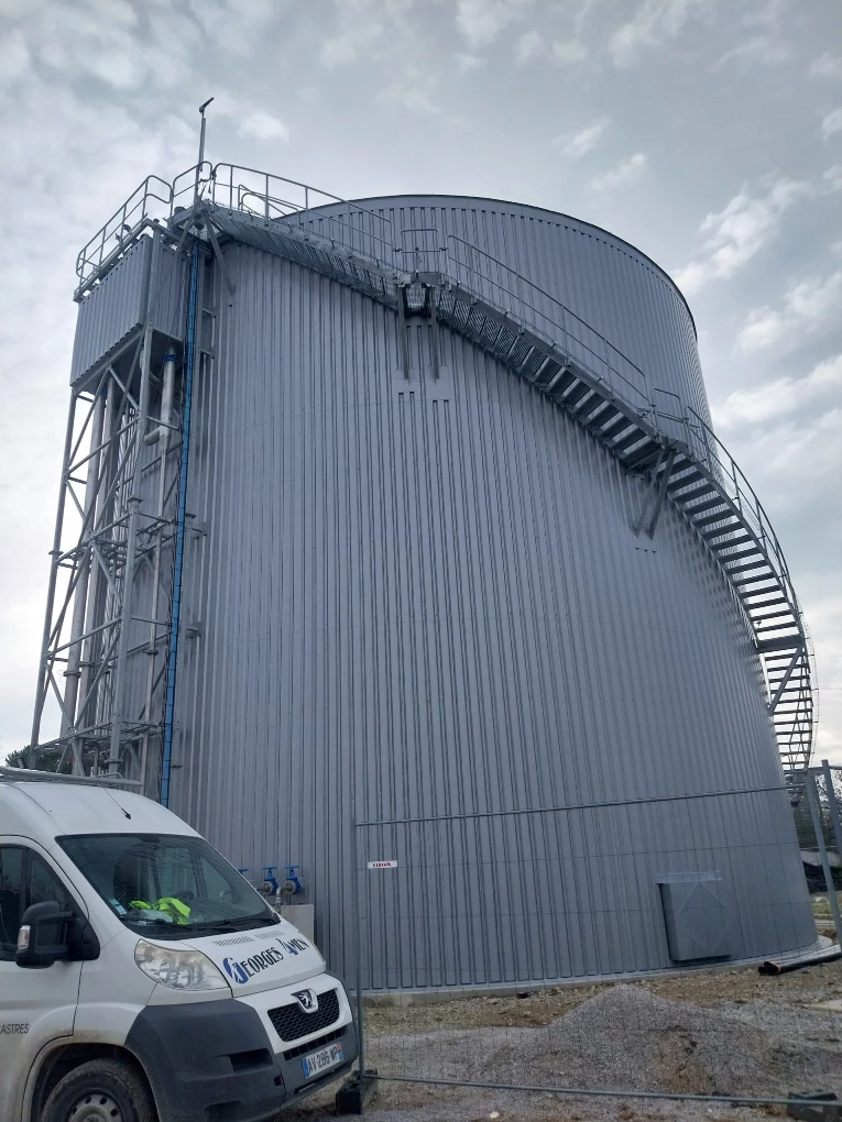 Digesteur métallique de 2 400 m³ en duplex à Castres